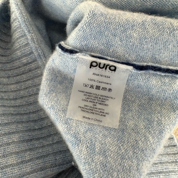 Pura Cashmere • Cashmere Contrast Crew - Picture 12 of 12